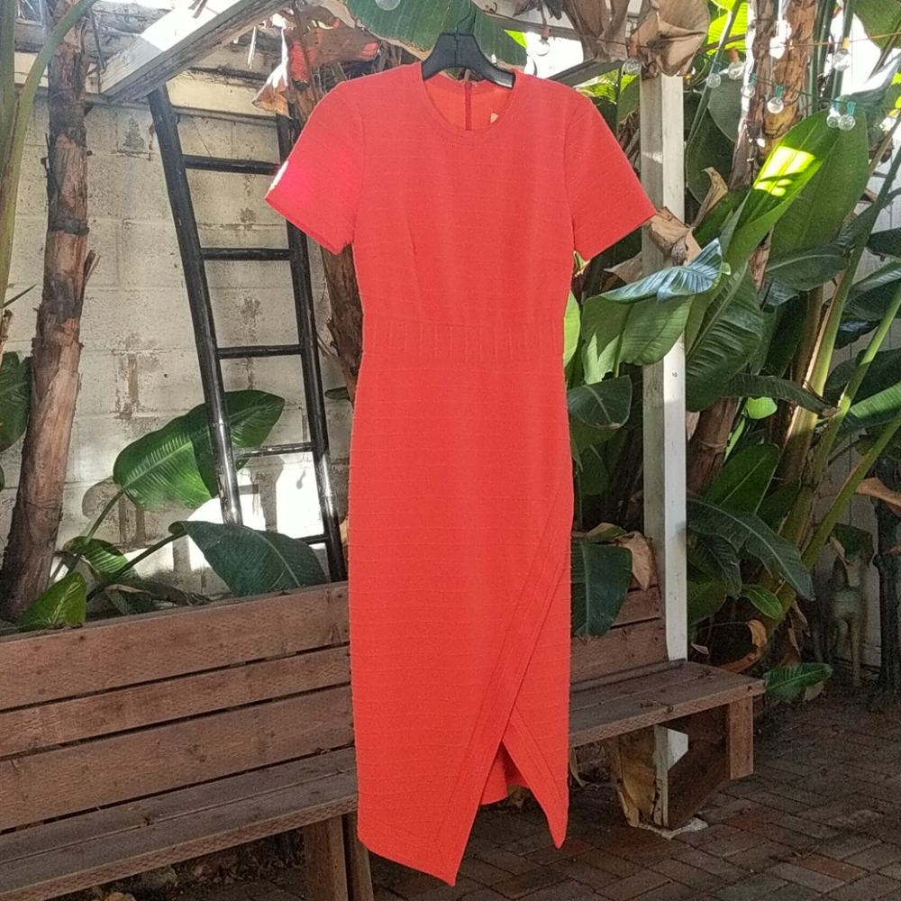 Hutch Short Sleeve Knit Midi Dress